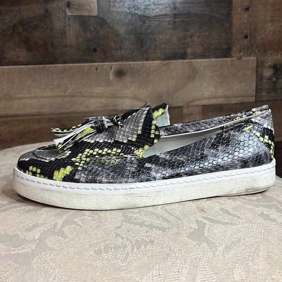 Franco Sarto Leather Sneakers Python Print Gray Green Size 6.5 - Picture 3 of 10
